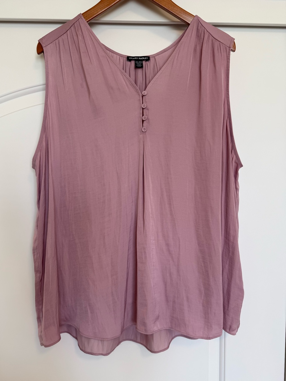 Sleeveless V-Neck Silky Blouse in Dusty Rose